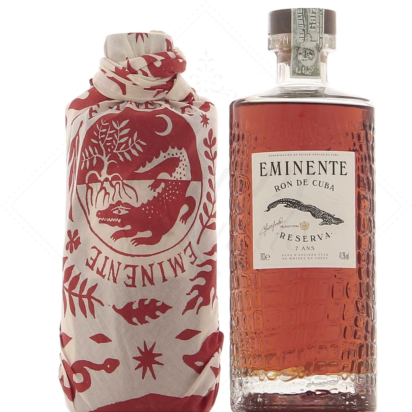 Eminente Reserva 7 years 41,3° with a red scarf