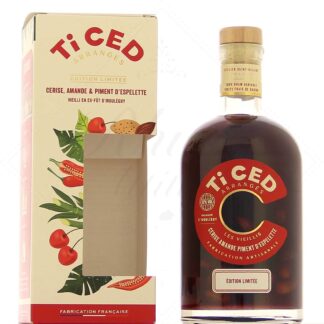 Les Rhums de Ced Cerise Amande Piment d'Espelette Édition limitée 32°